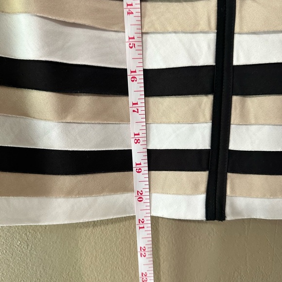 White House Black Market Black and Cream Layered Fabric Mini Pencil Skirt - Picture 2 of 7